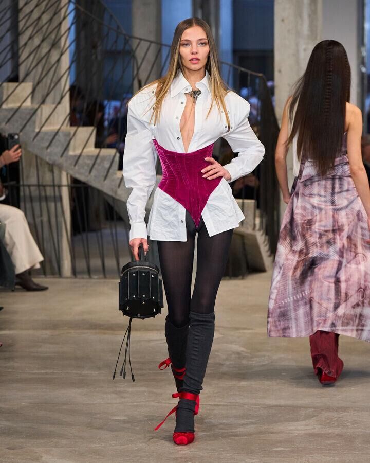 le défilé weinsanto automne-hiver 2026-2027 à la fashion week de paris