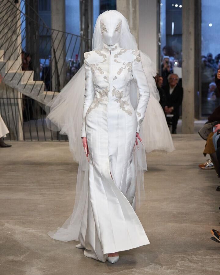 le défilé weinsanto automne-hiver 2026-2027 à la fashion week de paris