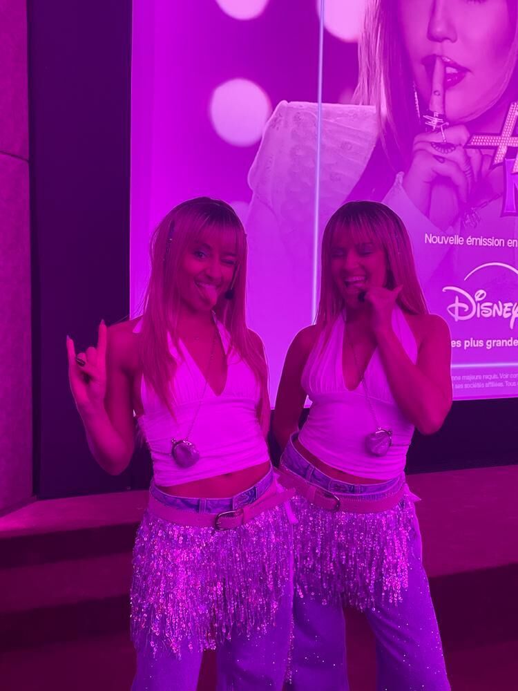 Deux fans d'Hannah Montana.