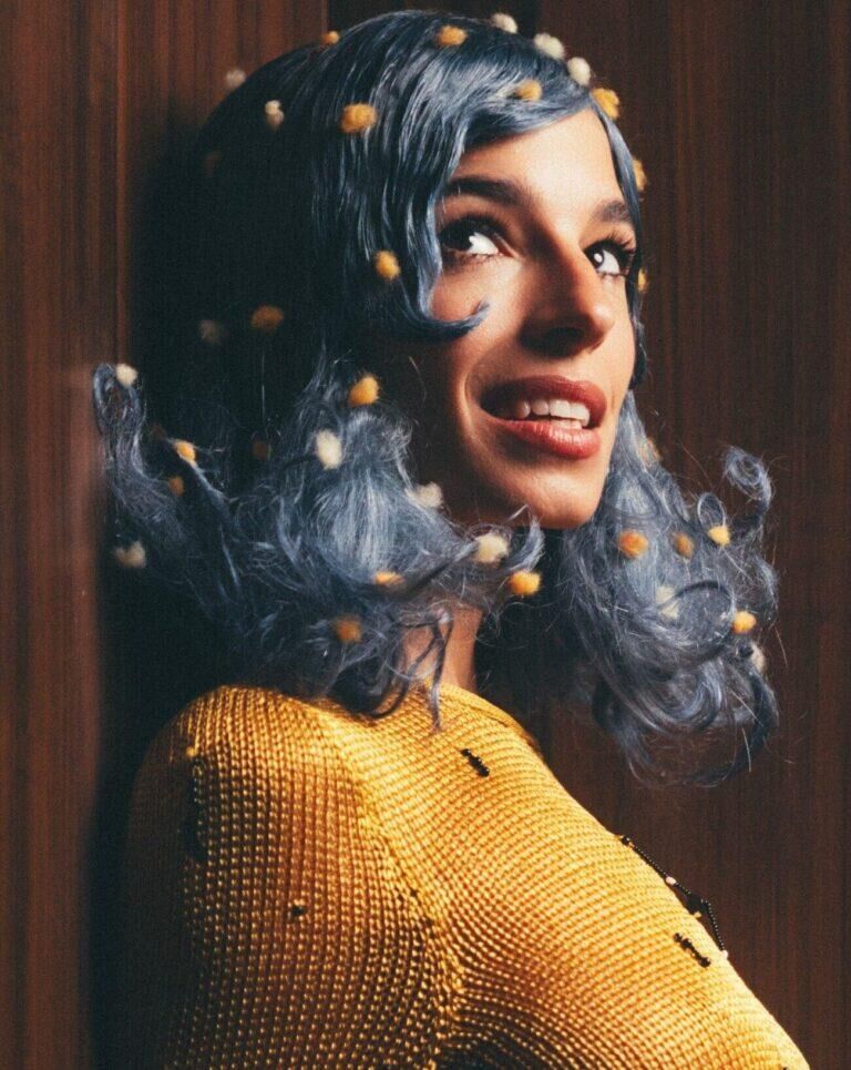 La chanteuse Flore Benguigui.