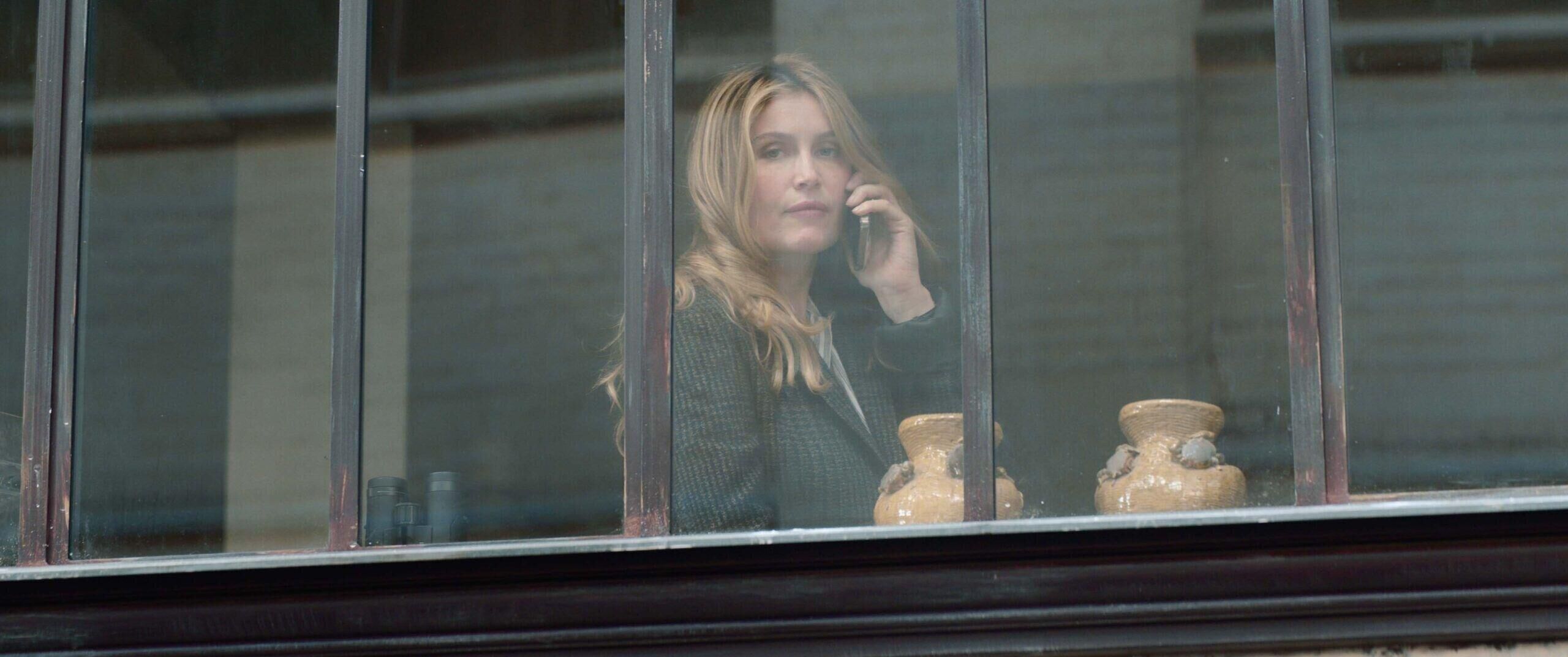 Laetitia Casta dans le film Le Crime du 3e étage.