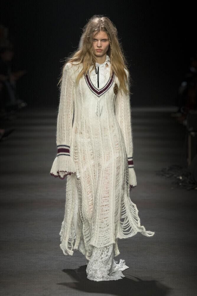 Le défilé Ann Demeulemeester automne-hiver 2026-2027 à la Fashion Week de Paris