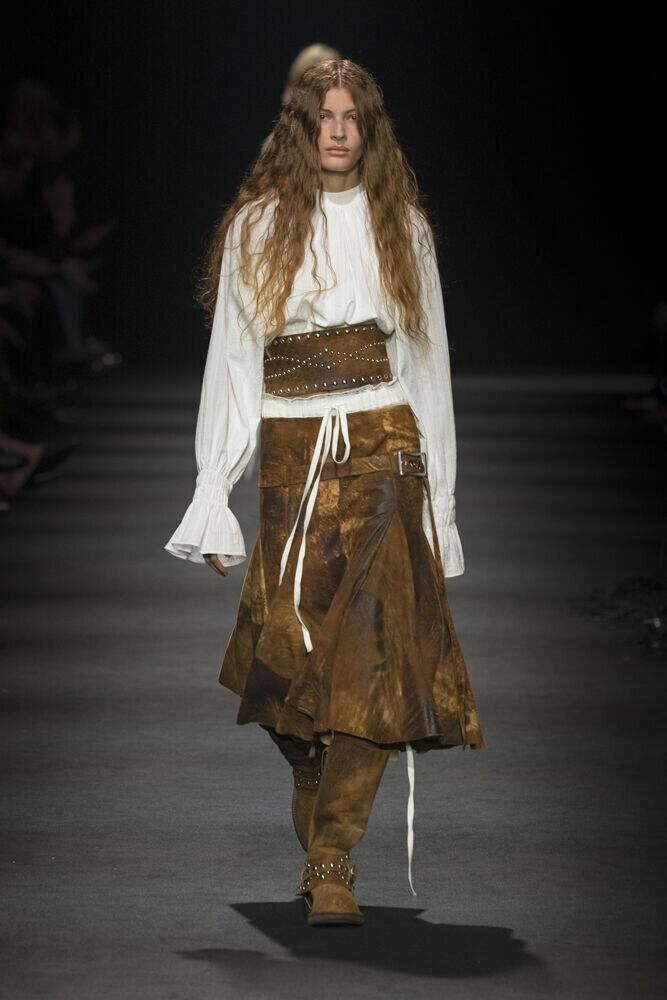 Le défilé Ann Demeulemeester automne-hiver 2026-2027 à la Fashion Week de Paris