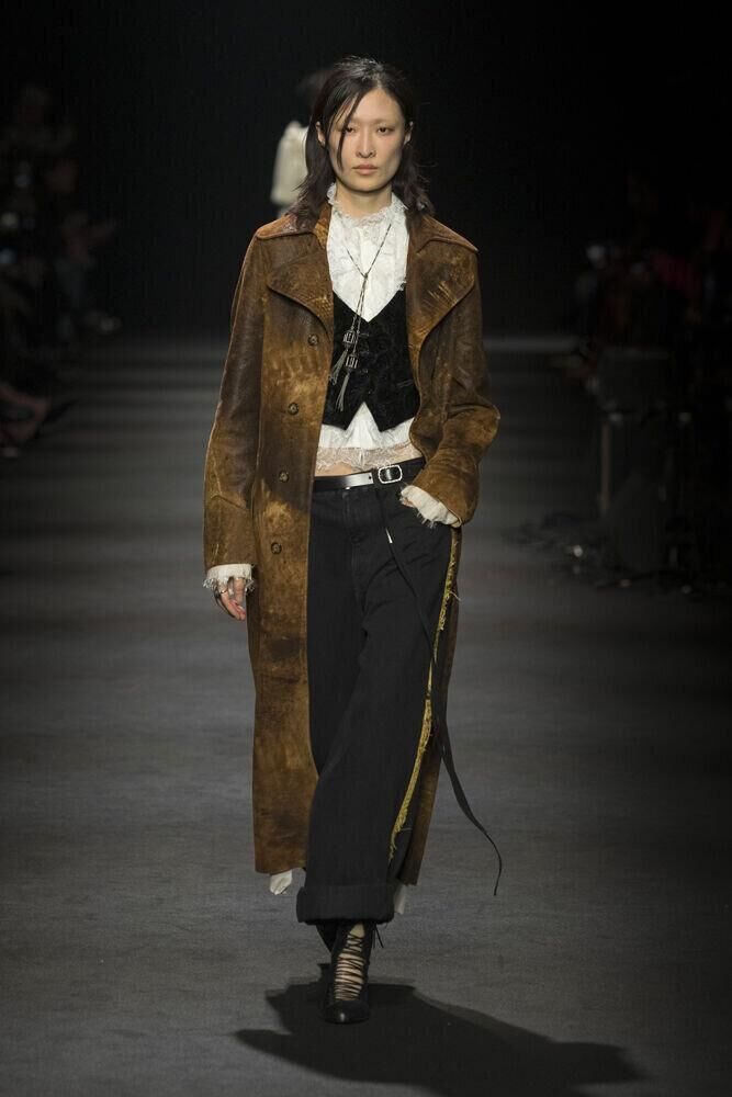 Le défilé Ann Demeulemeester automne-hiver 2026-2027 à la Fashion Week de Paris