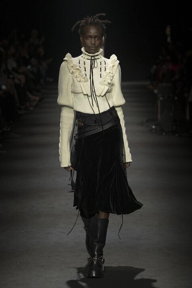 Le défilé Ann Demeulemeester automne-hiver 2026-2027 à la Fashion Week de Paris