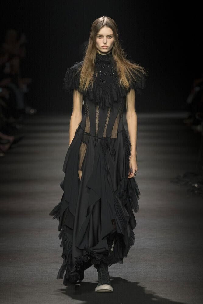 Le défilé Ann Demeulemeester automne-hiver 2026-2027 à la Fashion Week de Paris