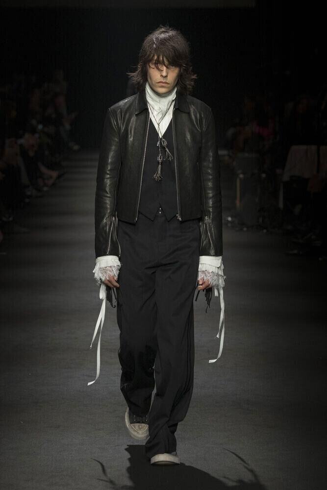 Le défilé Ann Demeulemeester automne-hiver 2026-2027 à la Fashion Week de Paris