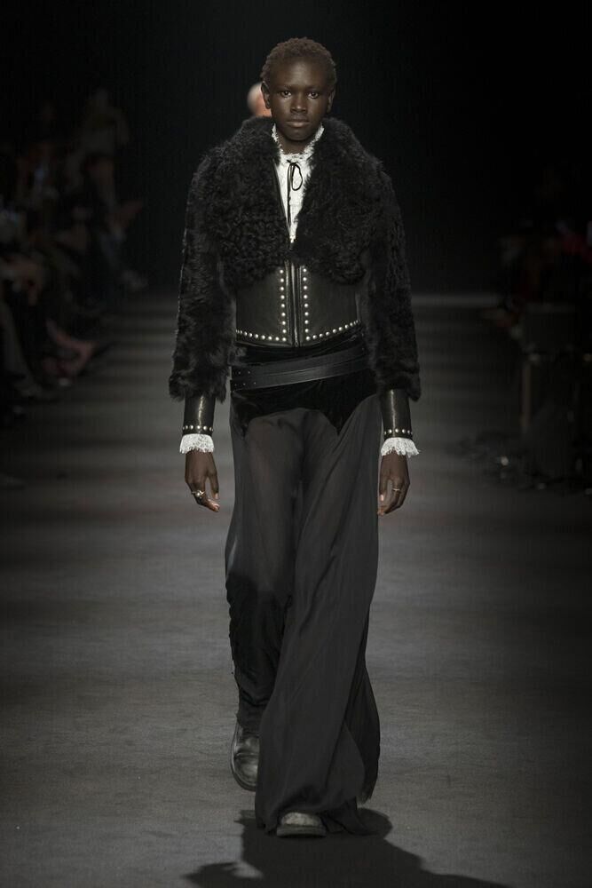 Le défilé Ann Demeulemeester automne-hiver 2026-2027 à la Fashion Week de Paris