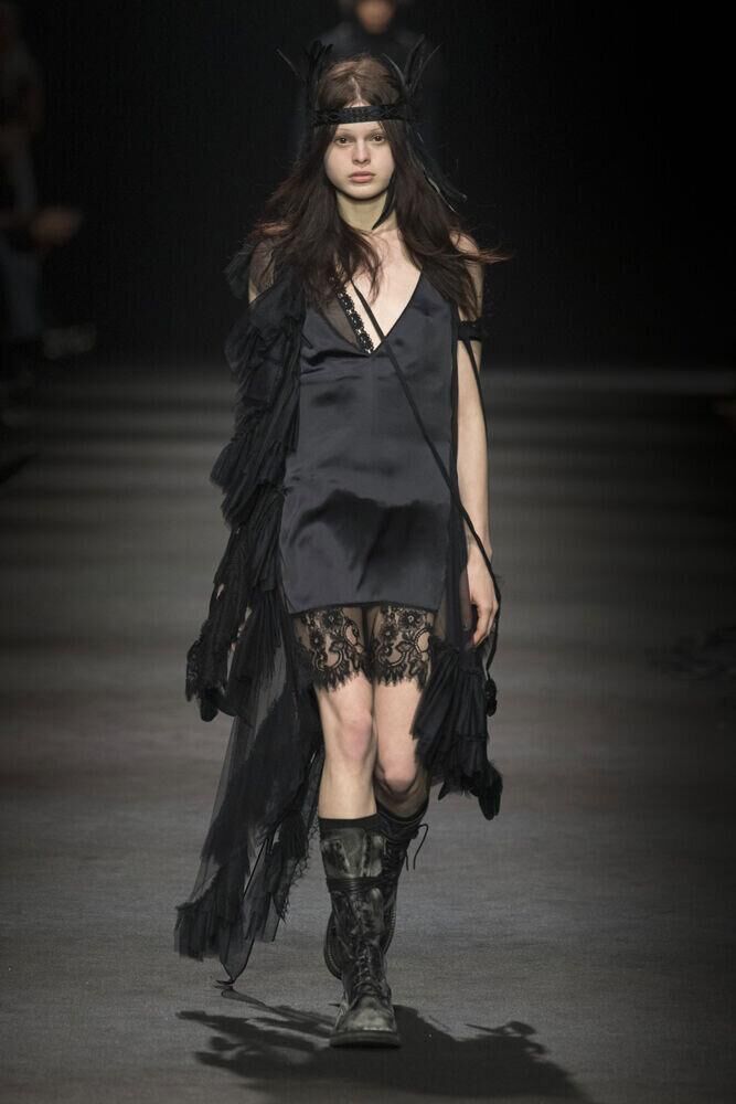 Le défilé Ann Demeulemeester automne-hiver 2026-2027 à la Fashion Week de Paris