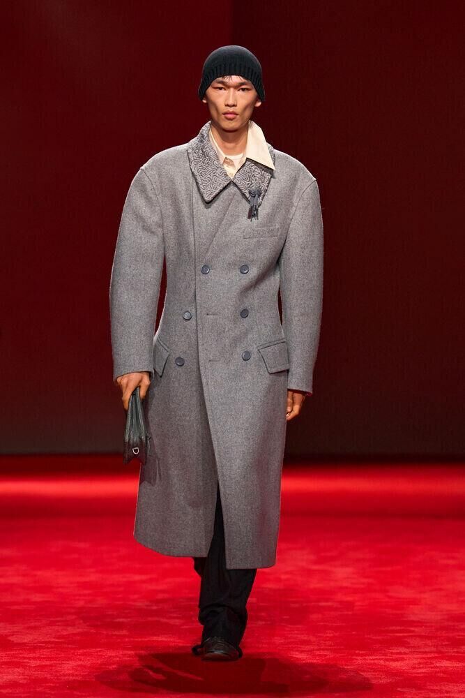 Le défilé Bottega Veneta automne-hiver 2026-2027 à la Fashion Week de Milan
