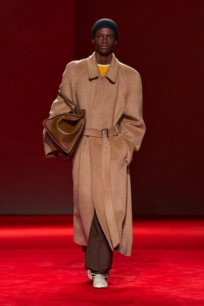 Le défilé Bottega Veneta automne-hiver 2026-2027 à la Fashion Week de Milan