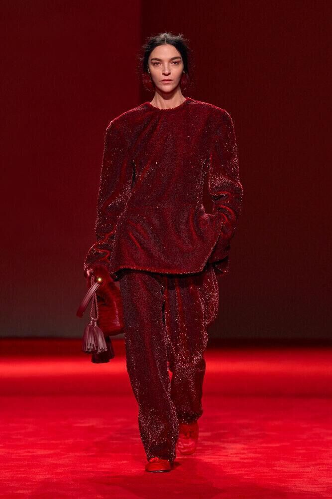 Le défilé Bottega Veneta automne-hiver 2026-2027 à la Fashion Week de Milan