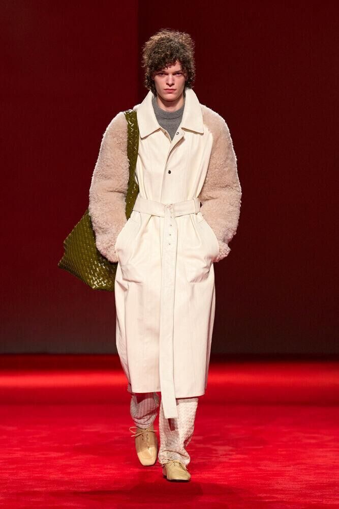 Le défilé Bottega Veneta automne-hiver 2026-2027 à la Fashion Week de Milan