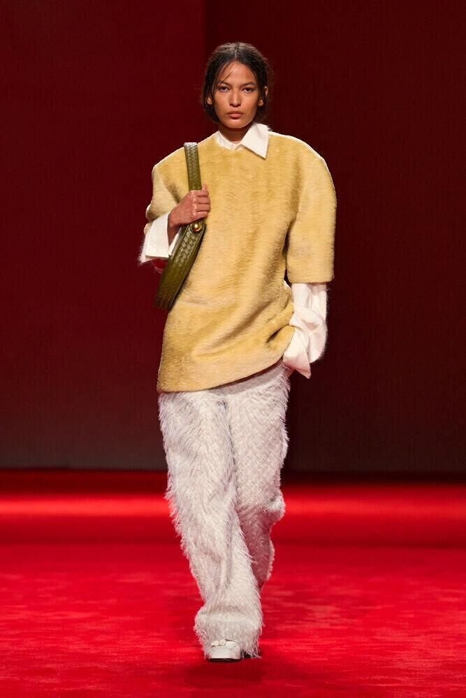 Le défilé Bottega Veneta automne-hiver 2026-2027 à la Fashion Week de Milan