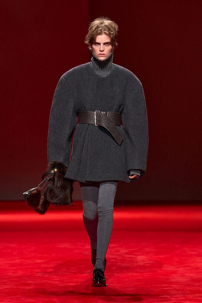 Le défilé Bottega Veneta automne-hiver 2026-2027 à la Fashion Week de Milan