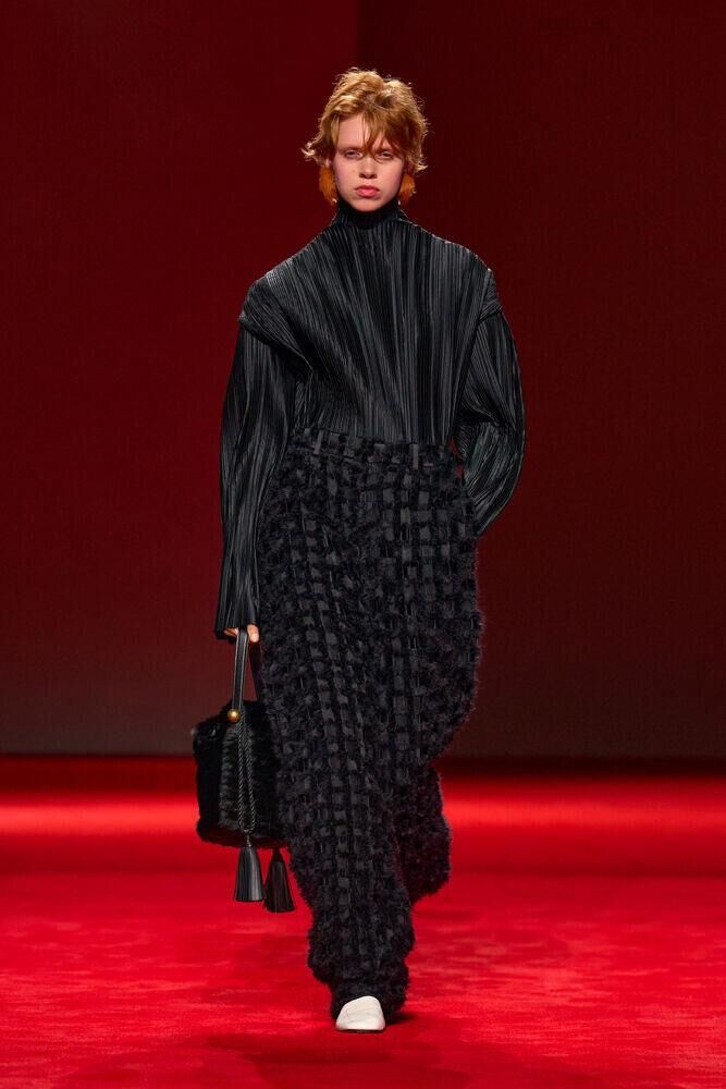 Le défilé Bottega Veneta automne-hiver 2026-2027 à la Fashion Week de Milan
