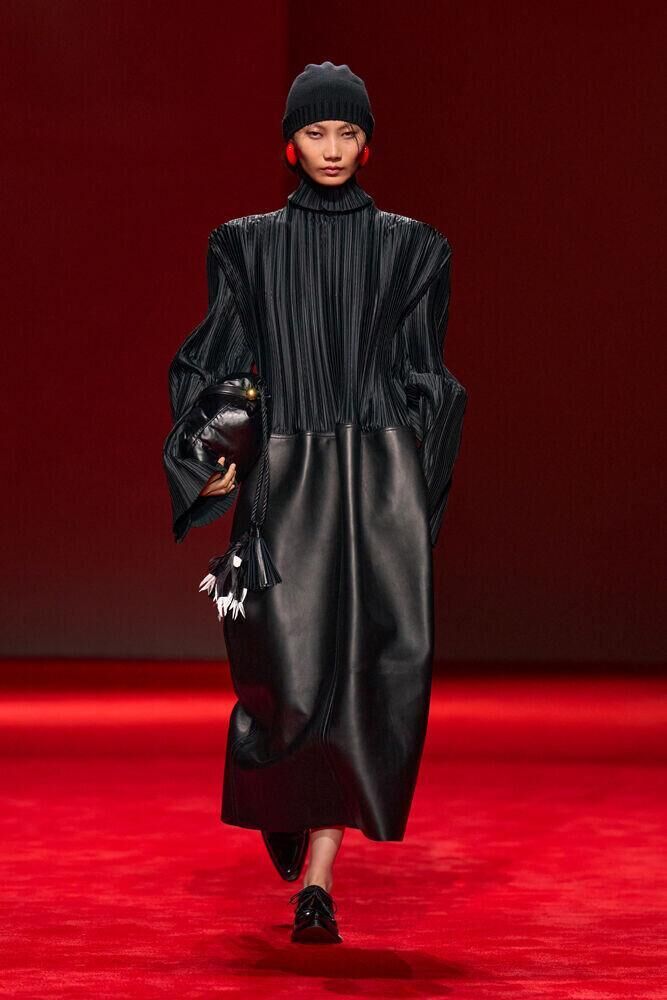 Le défilé Bottega Veneta automne-hiver 2026-2027 à la Fashion Week de Milan