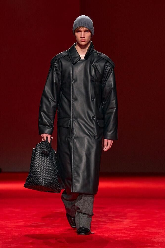 Le défilé Bottega Veneta automne-hiver 2026-2027 à la Fashion Week de Milan