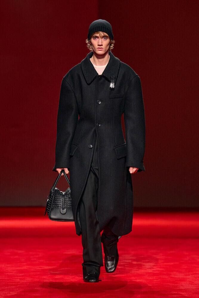 Le défilé Bottega Veneta automne-hiver 2026-2027 à la Fashion Week de Milan