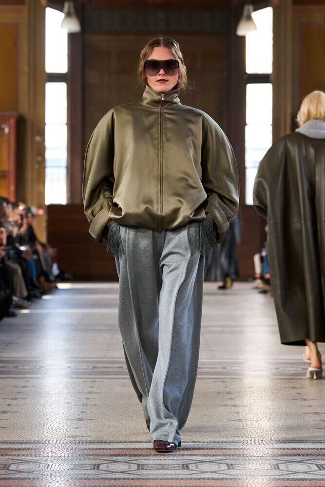 Le défilé Carven automne-hiver 2026-2027 à la Fashion Week de Paris