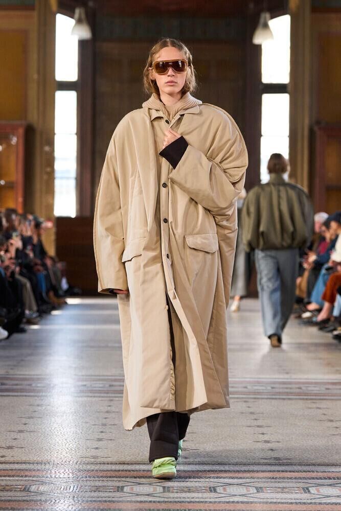 Le défilé Carven automne-hiver 2026-2027 à la Fashion Week de Paris