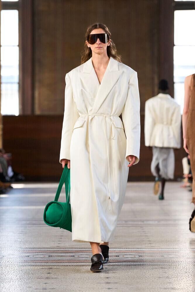 Le défilé Carven automne-hiver 2026-2027 à la Fashion Week de Paris