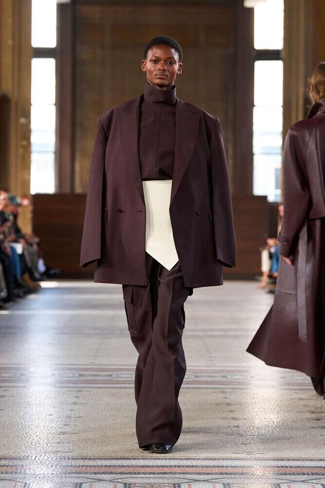 Le défilé Carven automne-hiver 2026-2027 à la Fashion Week de Paris