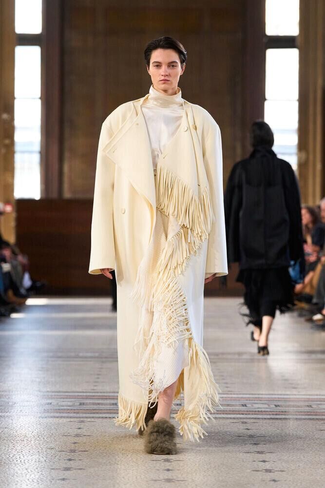 Le défilé Carven automne-hiver 2026-2027 à la Fashion Week de Paris