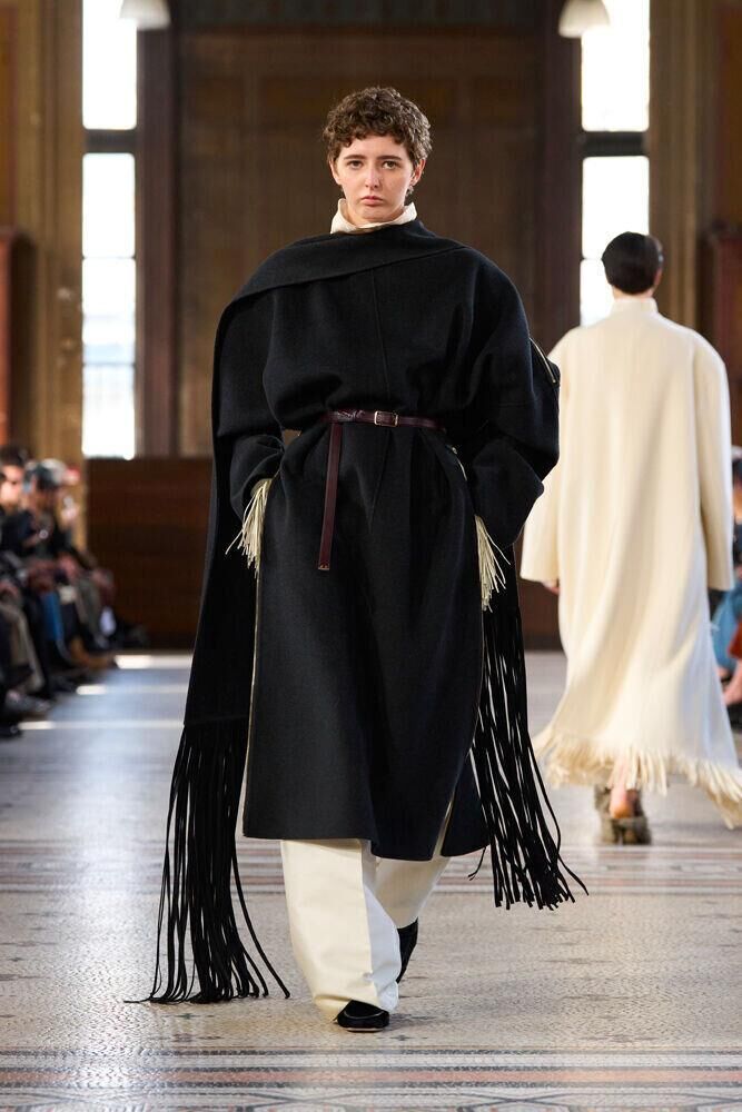 Le défilé Carven automne-hiver 2026-2027 à la Fashion Week de Paris