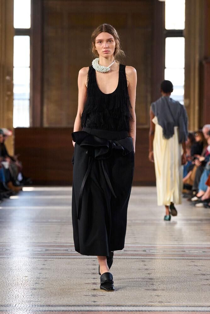 Le défilé Carven automne-hiver 2026-2027 à la Fashion Week de Paris