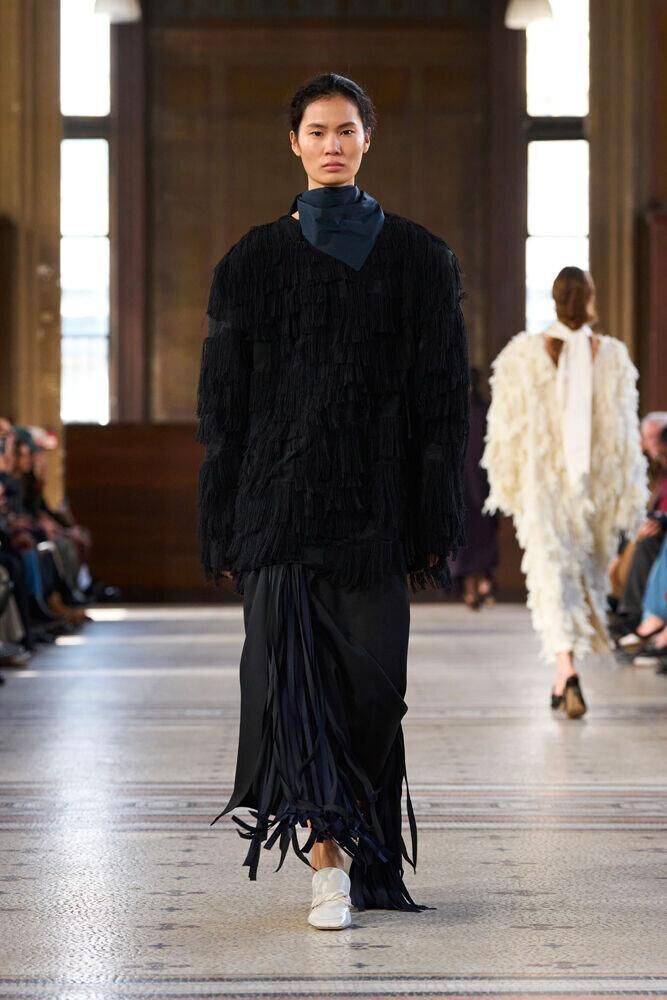 Le défilé Carven automne-hiver 2026-2027 à la Fashion Week de Paris