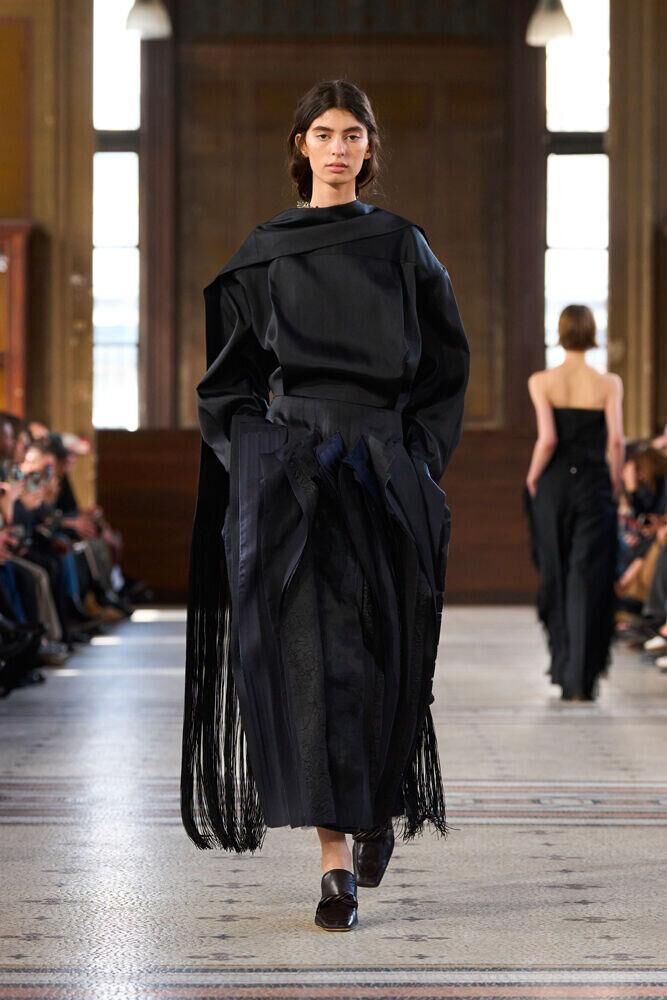 Le défilé Carven automne-hiver 2026-2027 à la Fashion Week de Paris