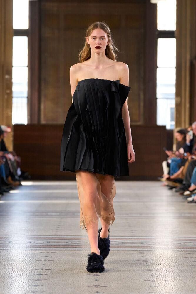 Le défilé Carven automne-hiver 2026-2027 à la Fashion Week de Paris