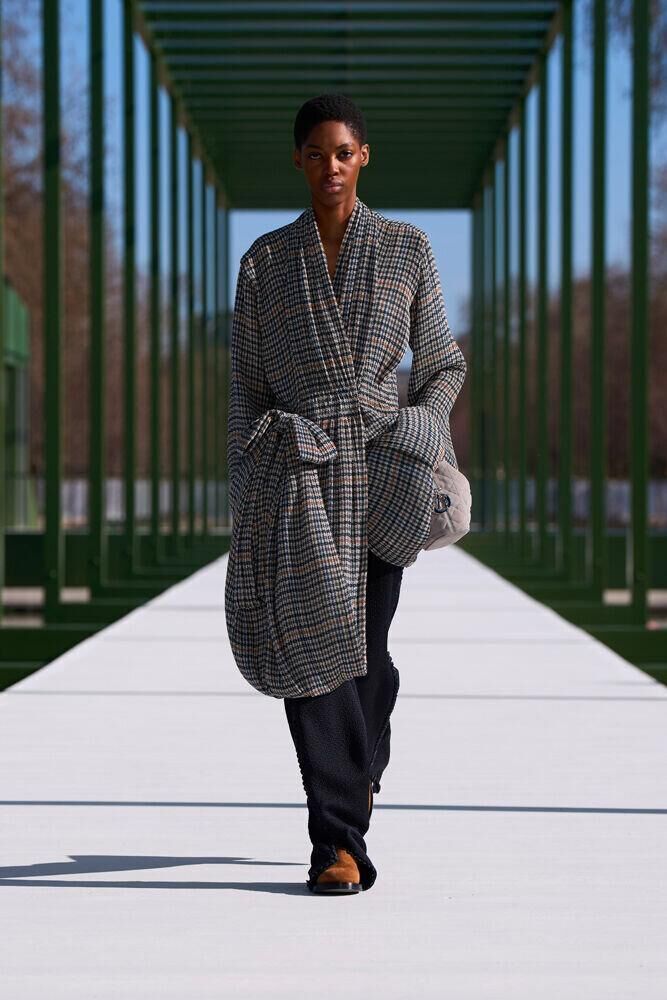Le défilé Dior automne-hiver 2026-2027 à la Fashion Week de Paris