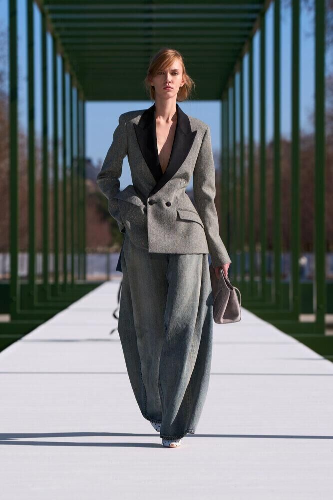 Le défilé Dior automne-hiver 2026-2027 à la Fashion Week de Paris