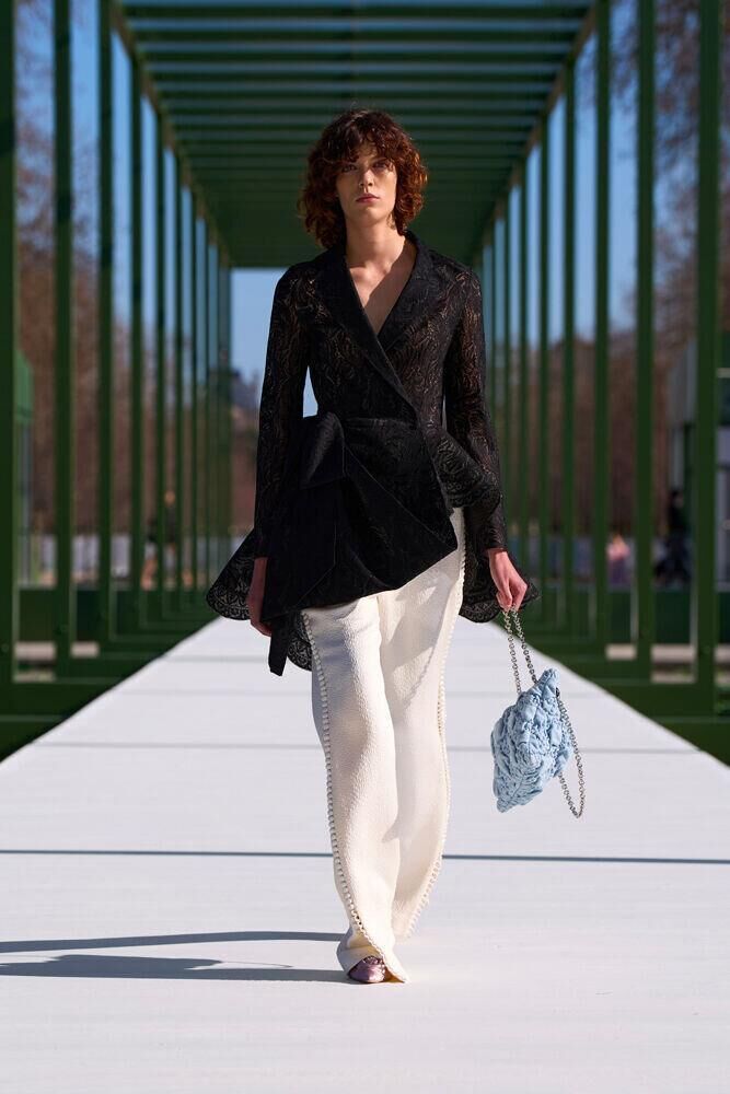 Le défilé Dior automne-hiver 2026-2027 à la Fashion Week de Paris