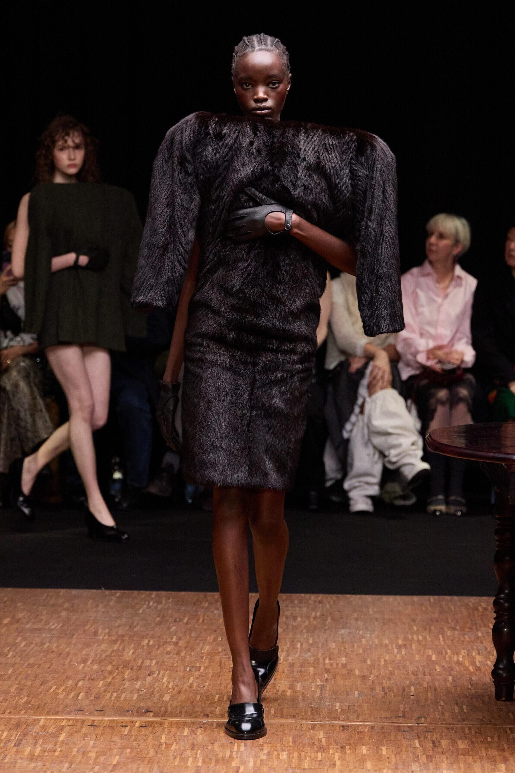Le défilé Hodakova automne-hiver 2026-2027 à la Fashion Week de Paris