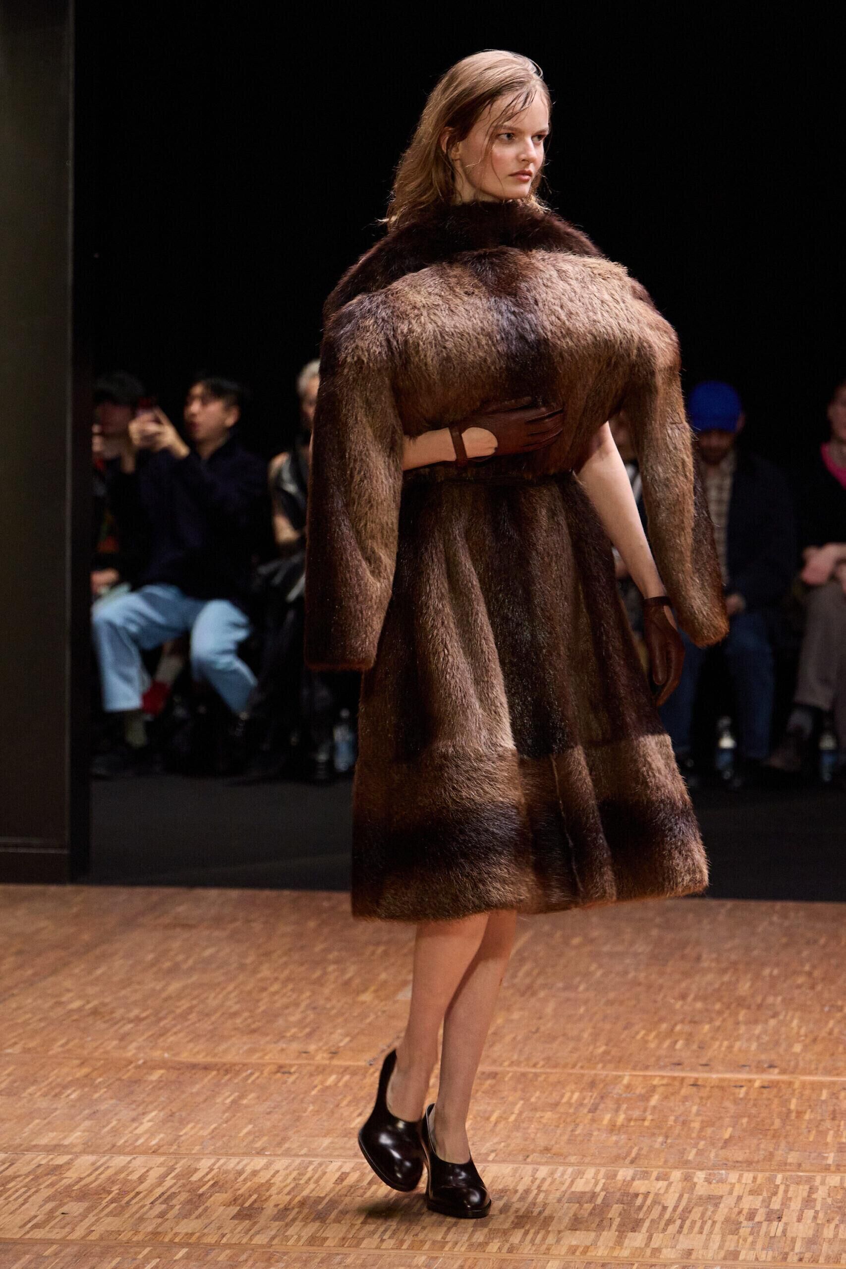 Le défilé Hodakova automne-hiver 2026-2027 à la Fashion Week de Paris