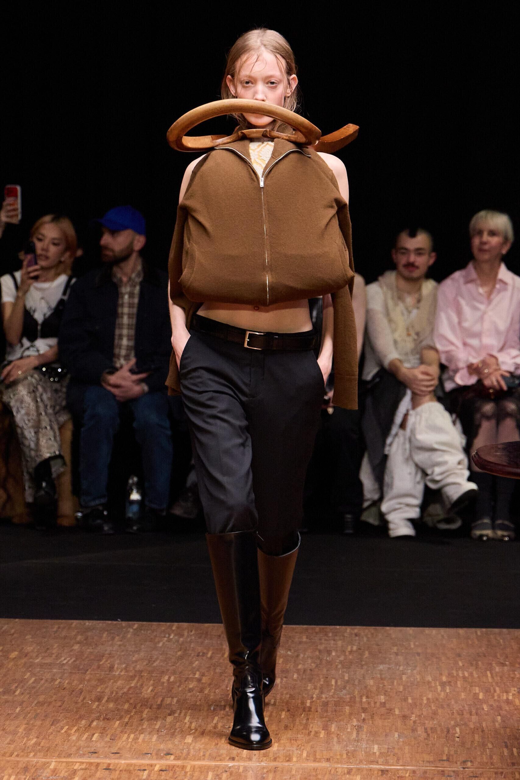 Le défilé Hodakova automne-hiver 2026-2027 à la Fashion Week de Paris