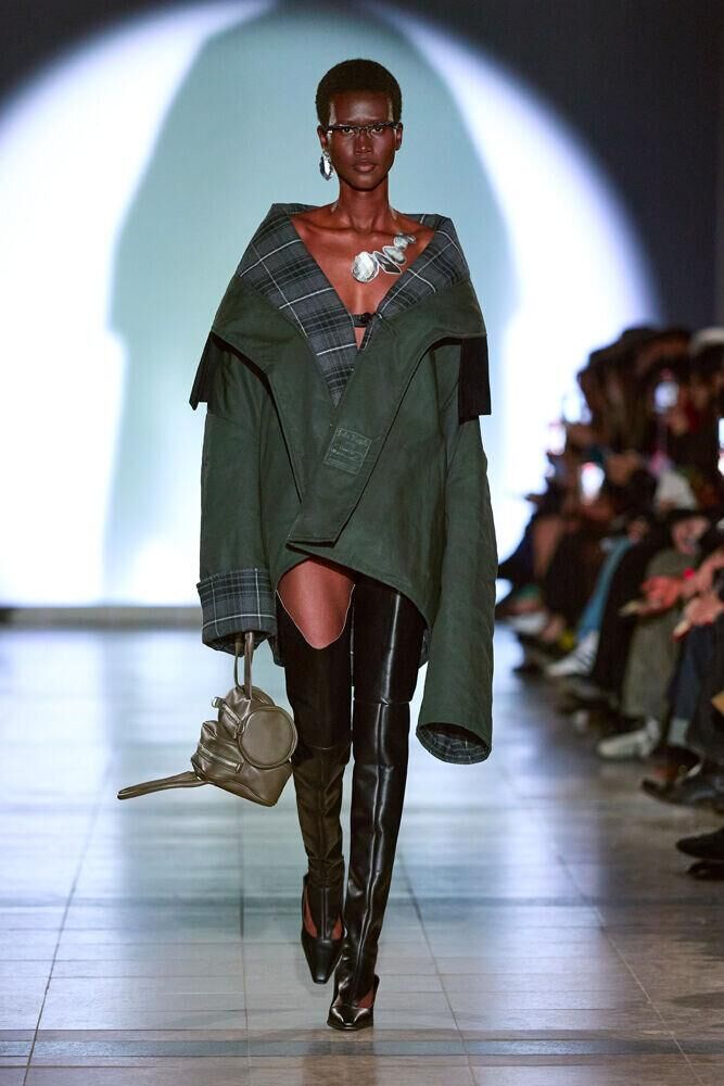 Le défilé Julie Kegels automne-hiver 2026-2027 à la Fashion Week de Paris