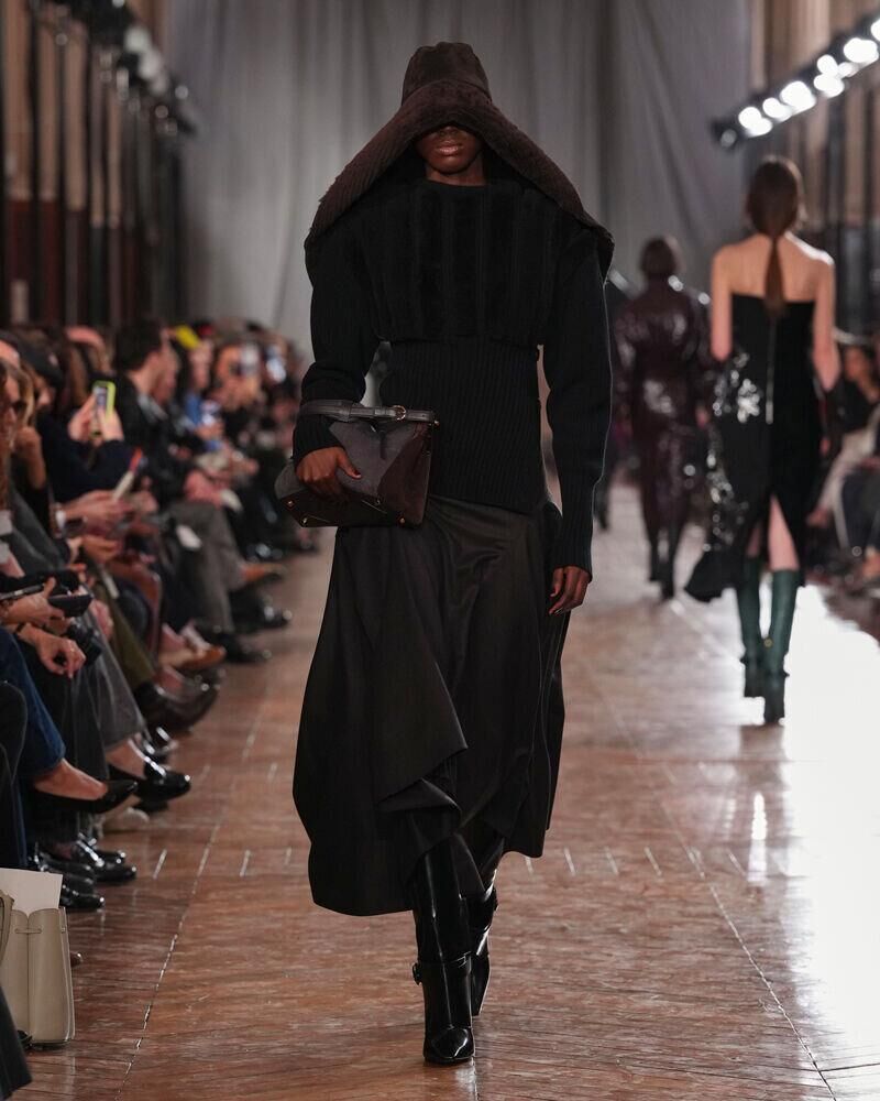 Le défilé Lanvin automne-hiver 2026-2027 à la Fashion Week de Paris