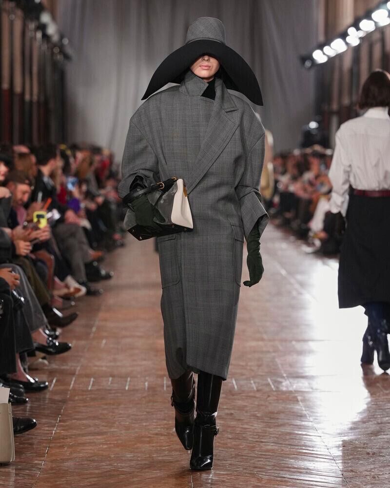Le défilé Lanvin automne-hiver 2026-2027 à la Fashion Week de Paris