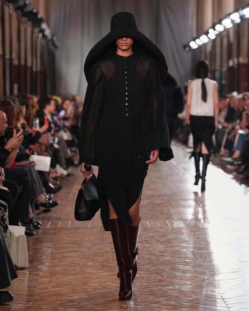 Le défilé Lanvin automne-hiver 2026-2027 à la Fashion Week de Paris