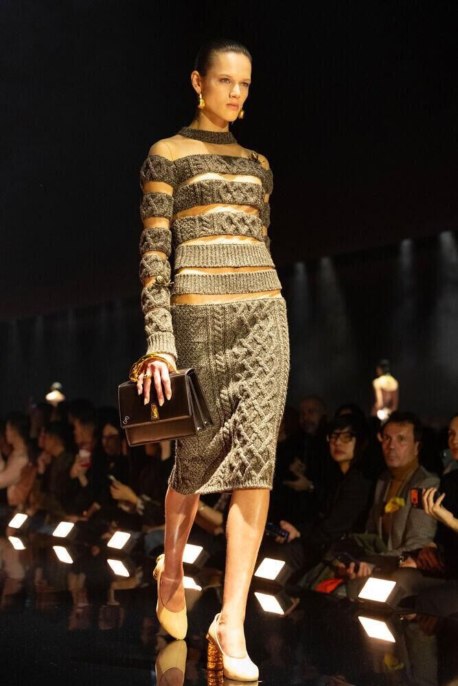 Le défilé Schiaparelli automne-hiver 2026-2027 à la Fashion Week de Paris