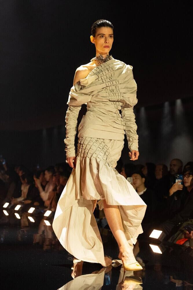Le défilé Schiaparelli automne-hiver 2026-2027 à la Fashion Week de Paris