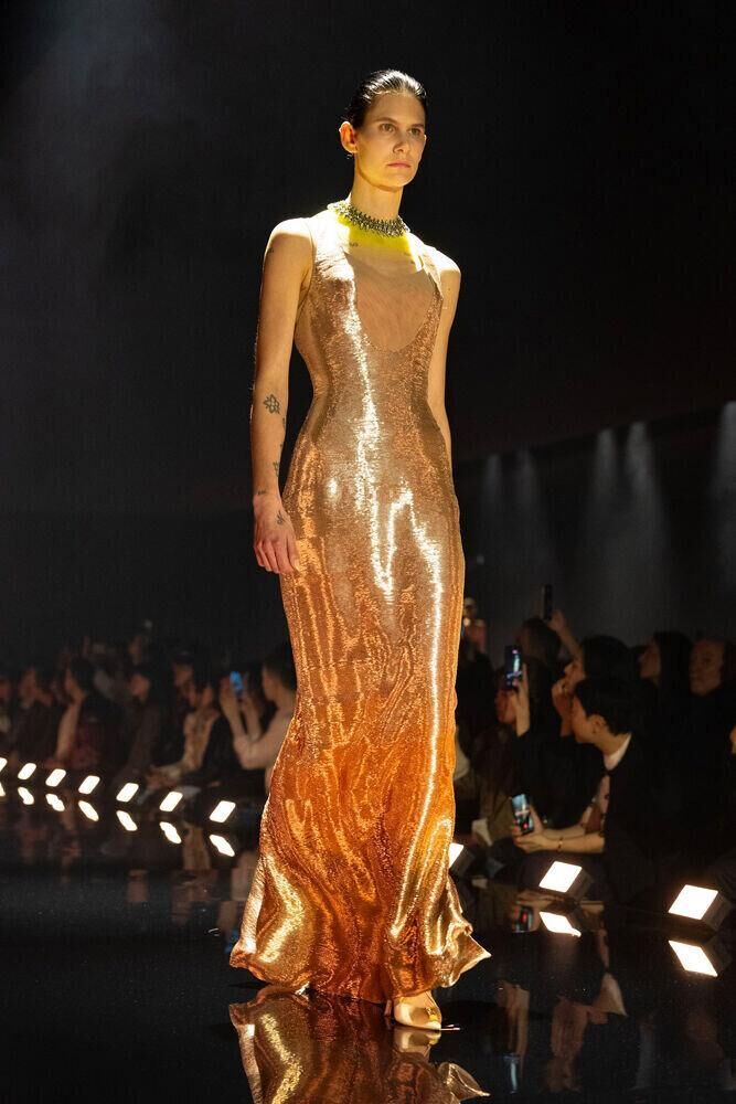 Le défilé Schiaparelli automne-hiver 2026-2027 à la Fashion Week de Paris