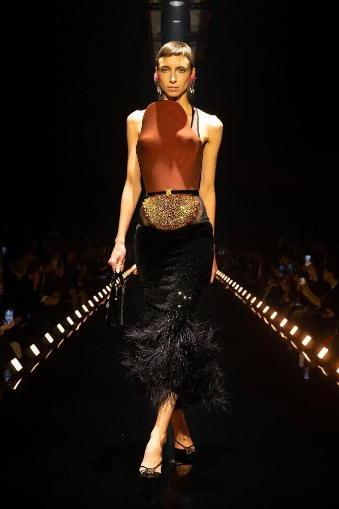 Le défilé Schiaparelli automne-hiver 2026-2027 à la Fashion Week de Paris