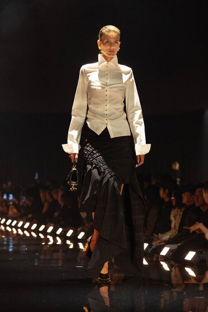 Le défilé Schiaparelli automne-hiver 2026-2027 à la Fashion Week de Paris