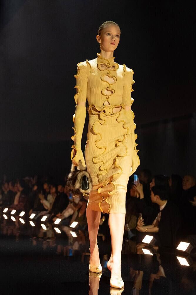 Le défilé Schiaparelli automne-hiver 2026-2027 à la Fashion Week de Paris
