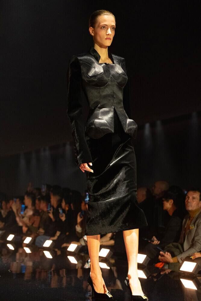 Le défilé Schiaparelli automne-hiver 2026-2027 à la Fashion Week de Paris